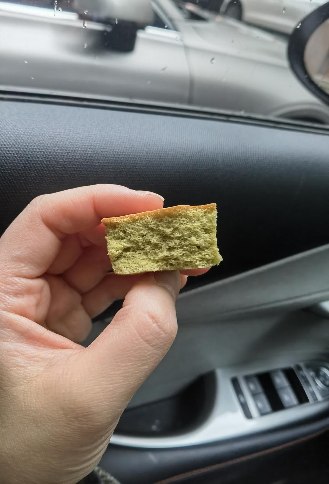 抹茶茉莉奶油蛋糕卷 这清香味绝了！难怪店里卖的这么好