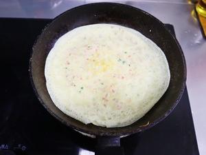 香葱蛋奶煎饼❗️营养丰富又香又软，十分钟快手早餐❗️的做法 步骤7