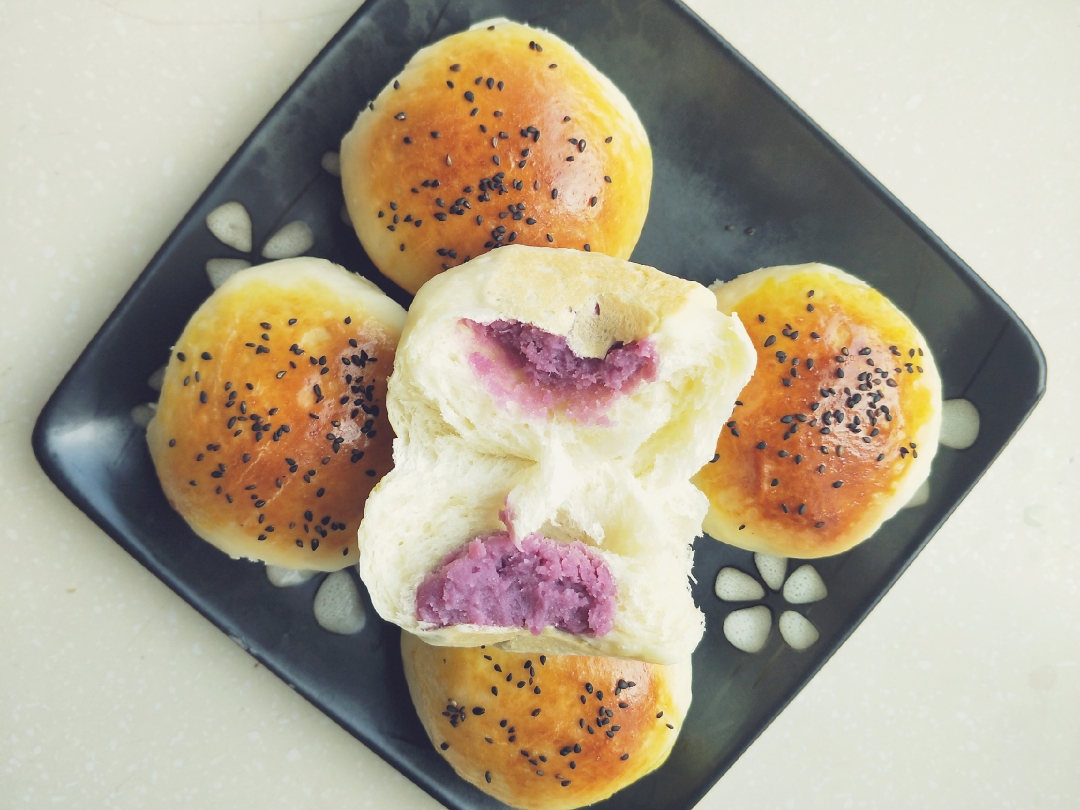 酸奶紫薯芋泥餐包
