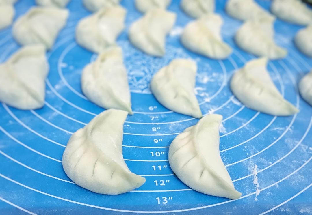 韭菜猪肉饺子(最简单最好吃又最多汁的饺子)