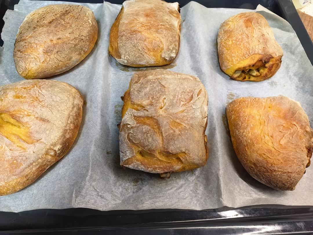 没想到南瓜和栗子做成的恰巴塔味道还挺搭！