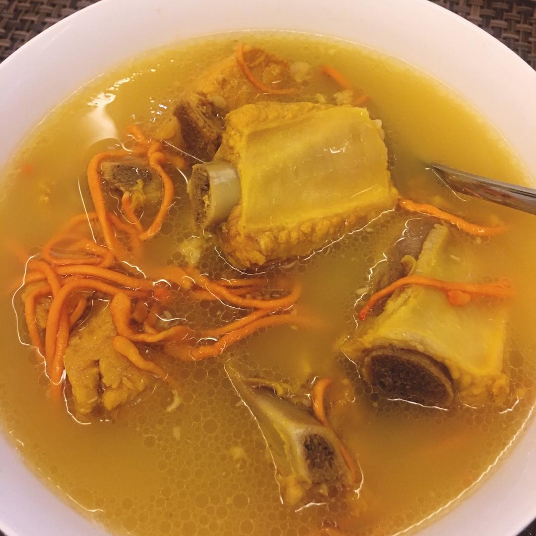 jiang小萍做的排骨虫草花汤