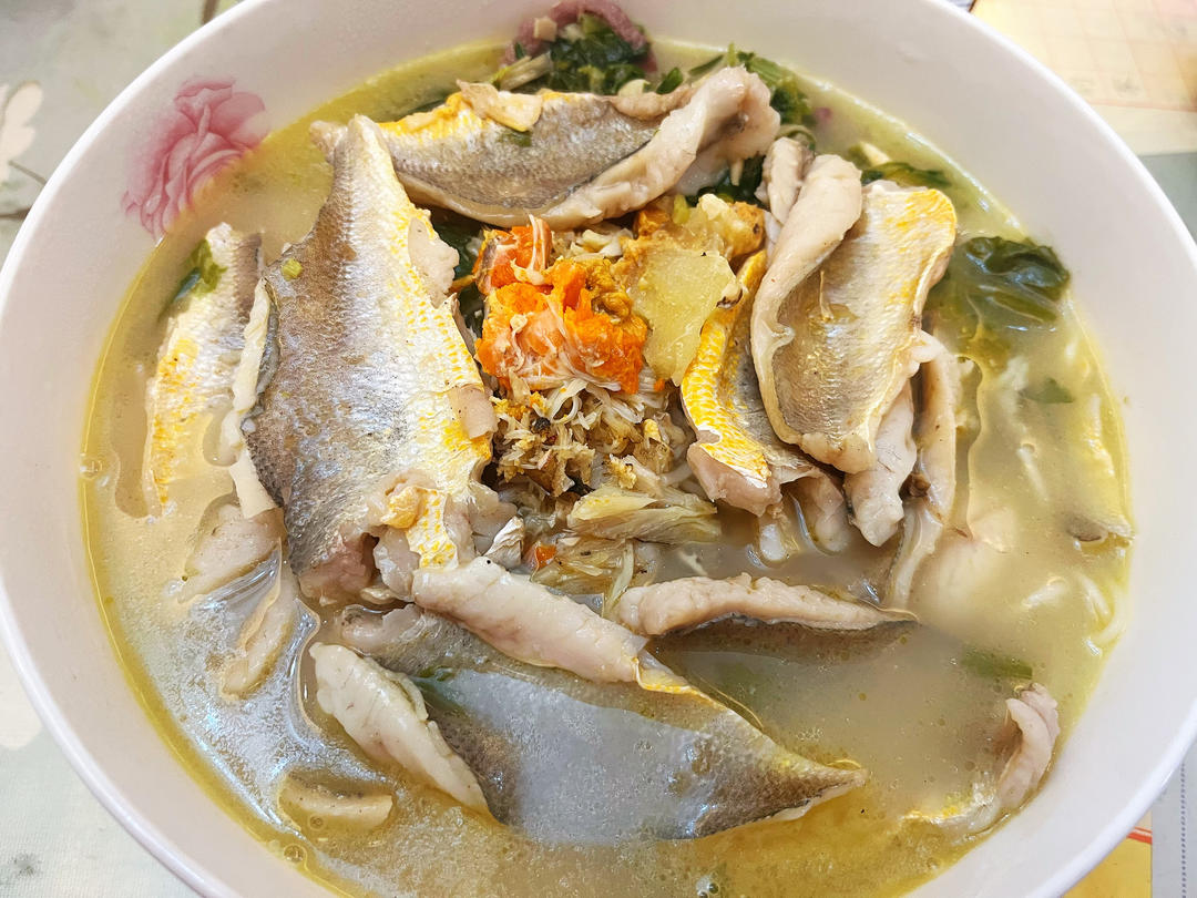 🐟《小黄鱼料理》雪菜小黄鱼面🐟CP值高！鲜甜汤汁营养美味🍜