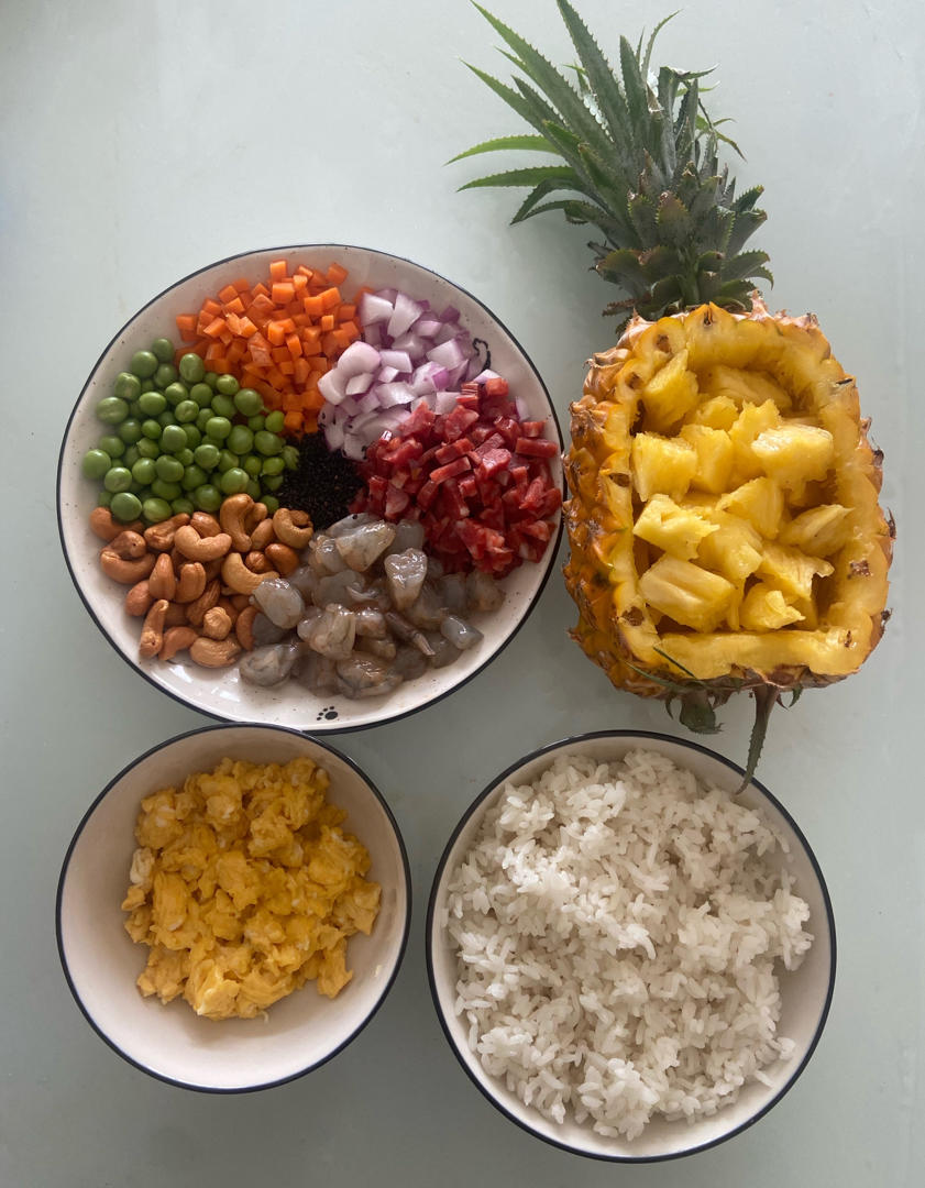 虾仁菠萝炒饭