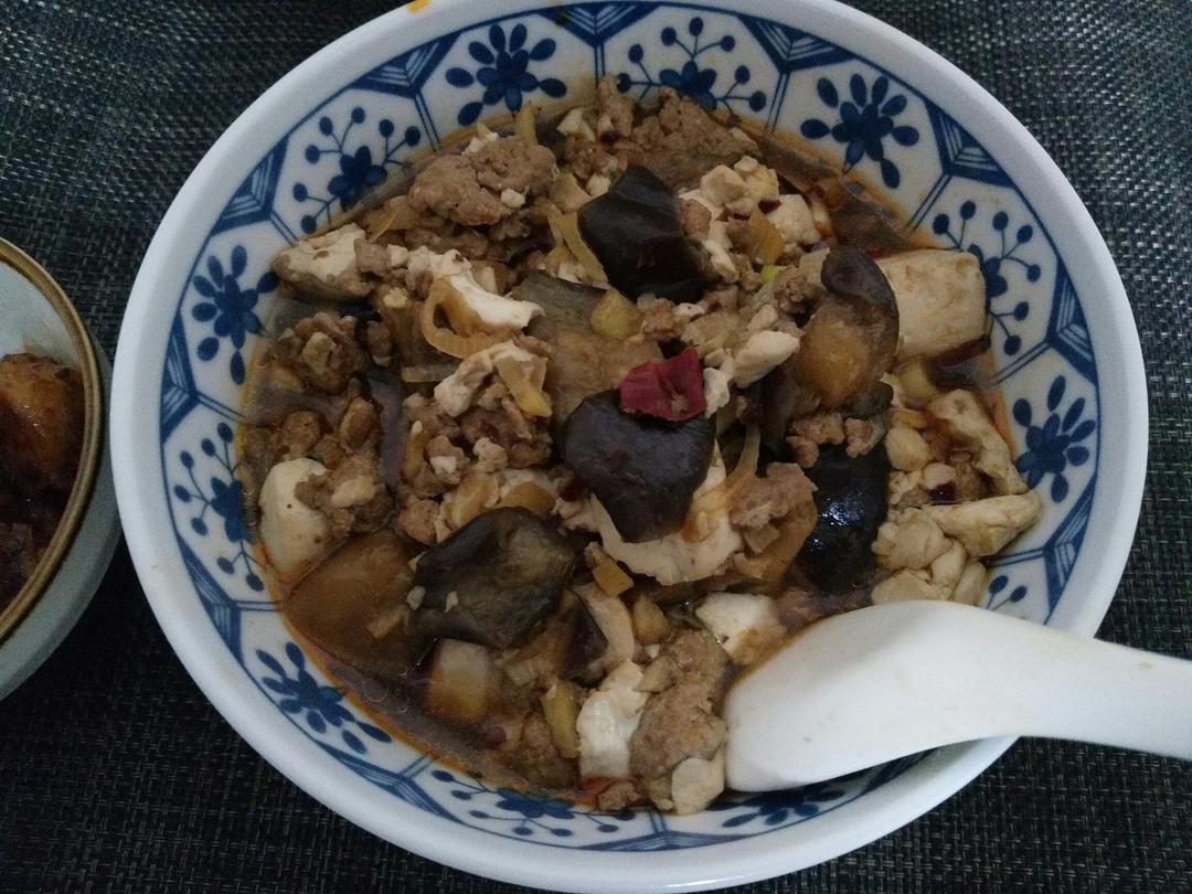 豆腐茄子肉末煲