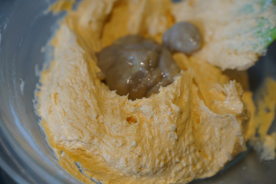 假蛋黄月饼—焦糖海盐太妃冰激凌蛋糕月饼【北鼎烤箱食谱】的做法 步骤21