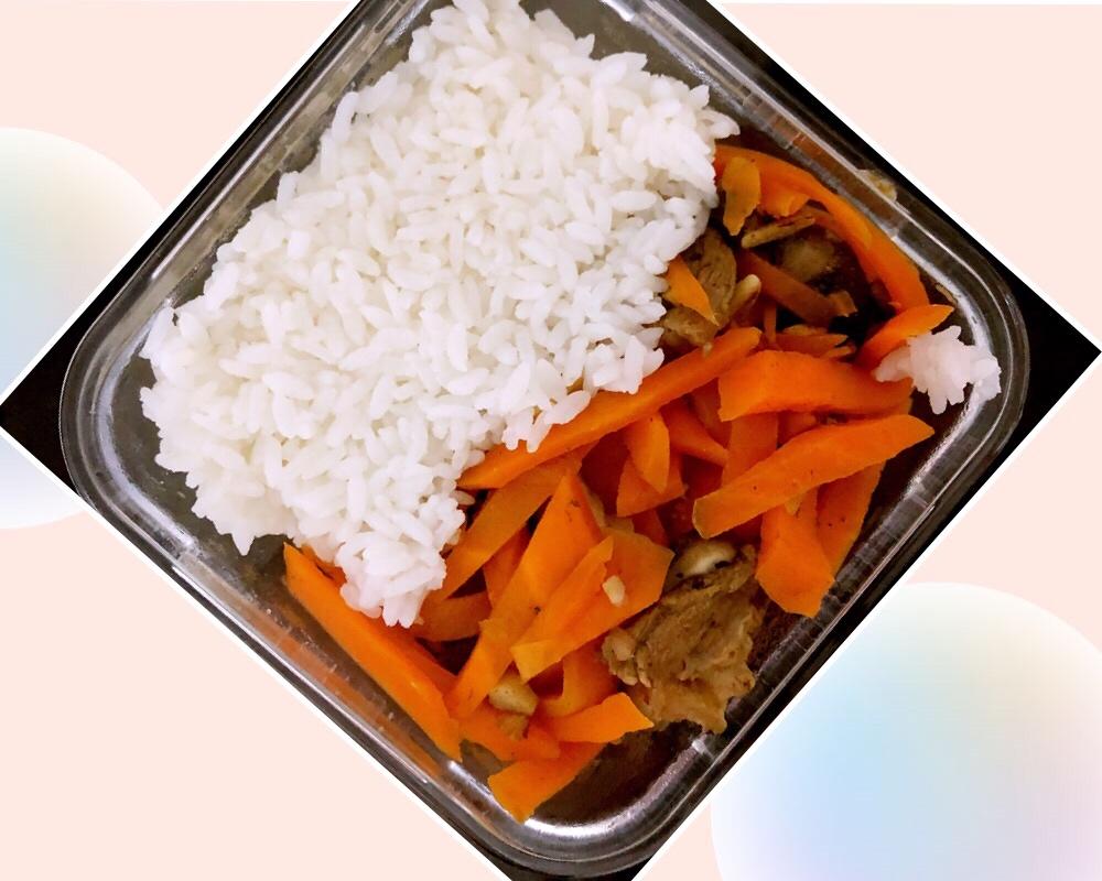 胡萝卜香菇炒牛肉的做法