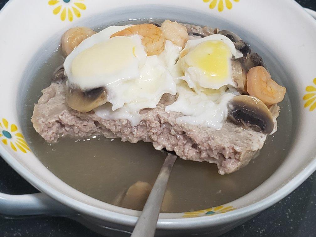鸡蛋肉饼汤