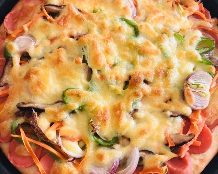 8寸猪肉香菇火腿披萨的做法