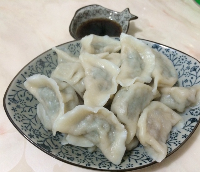 小麦糖做的猪肉韭菜饺子