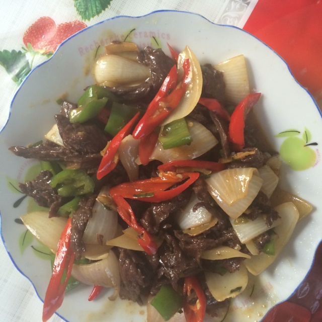 黑胡椒铁板牛肉