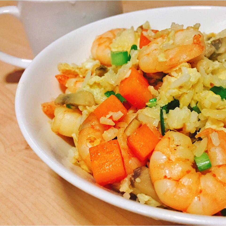 黄金虾仁炒饭