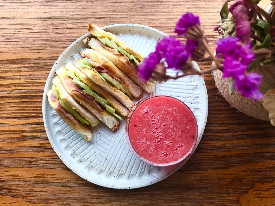 芝士火腿蛋三明治