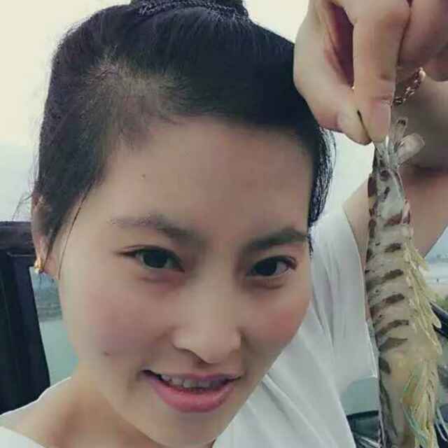 ��菠萝姐姐~子玉