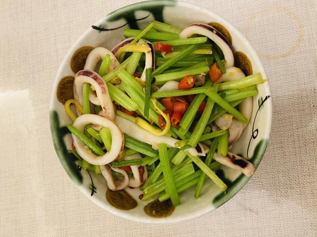 家常菜---爆炒鱿鱼卷