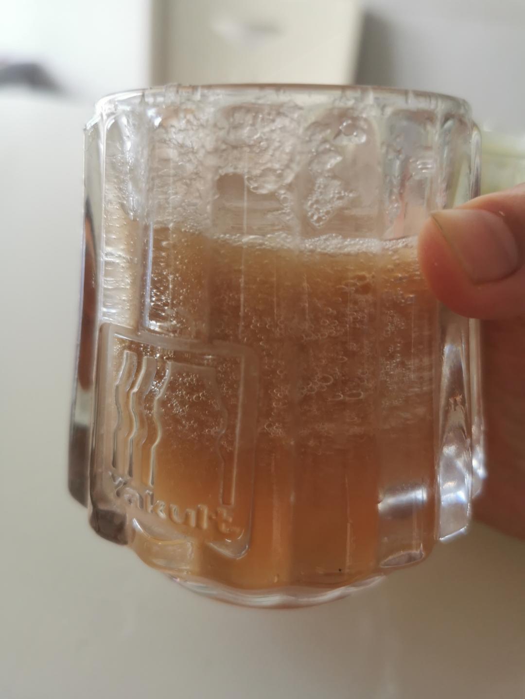 桃桃汽水，速速来喝！的做法