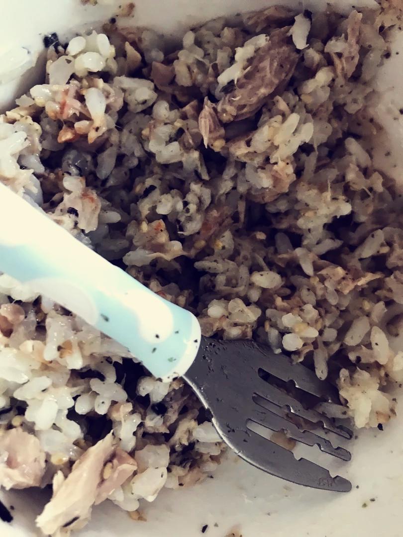 韩式金枪鱼海苔拌饭～饭团
