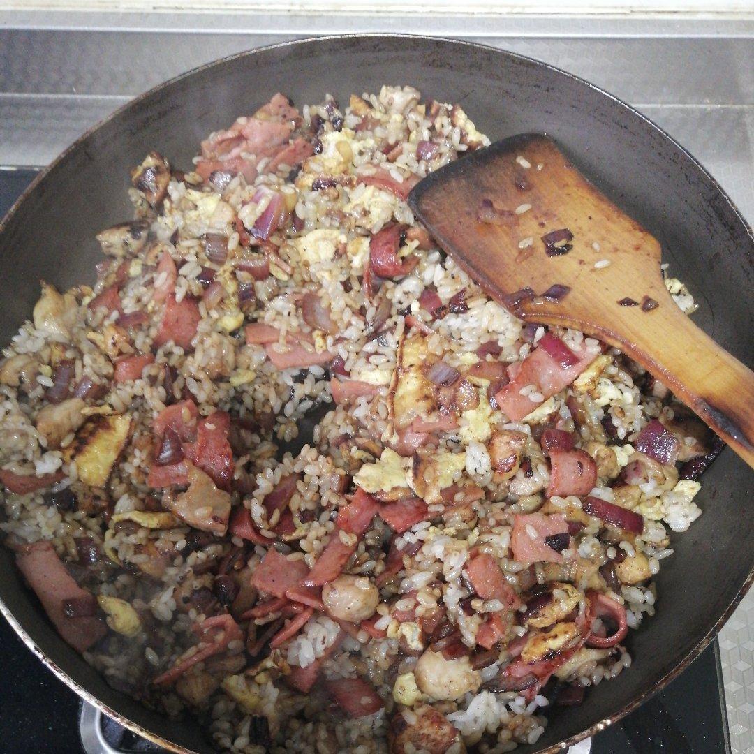 照烧鸡肉炒饭（必胜客）