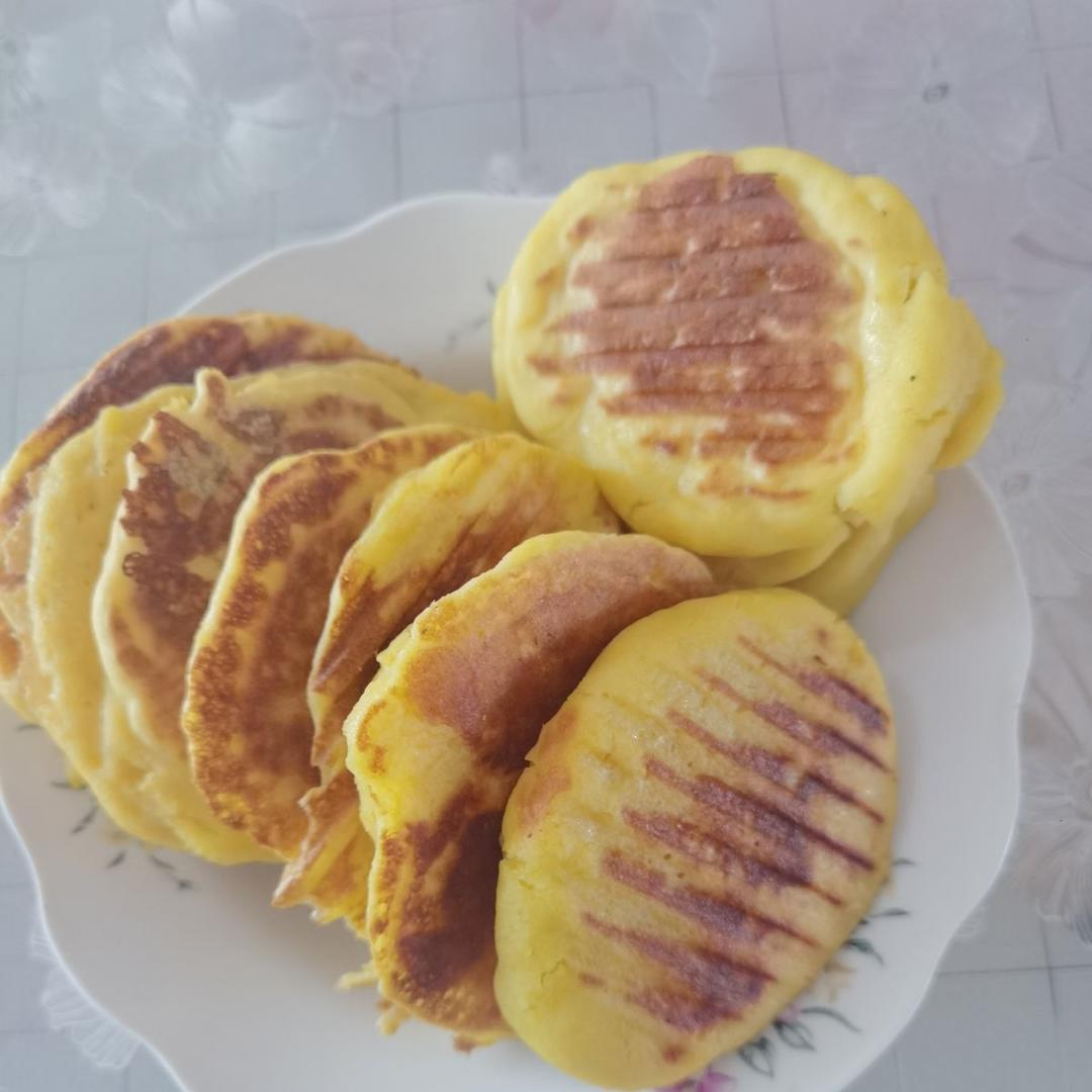 松松软软的奶香玉米饼