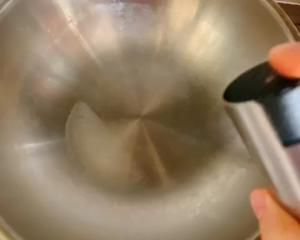 减脂减肥的茄汁龙利鱼豆腐金针菇煲的做法 步骤4