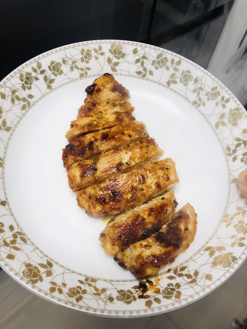 酷炫屌炸天好吃的煎鸡胸肉（香蒜蜂蜜煎鸡胸肉）