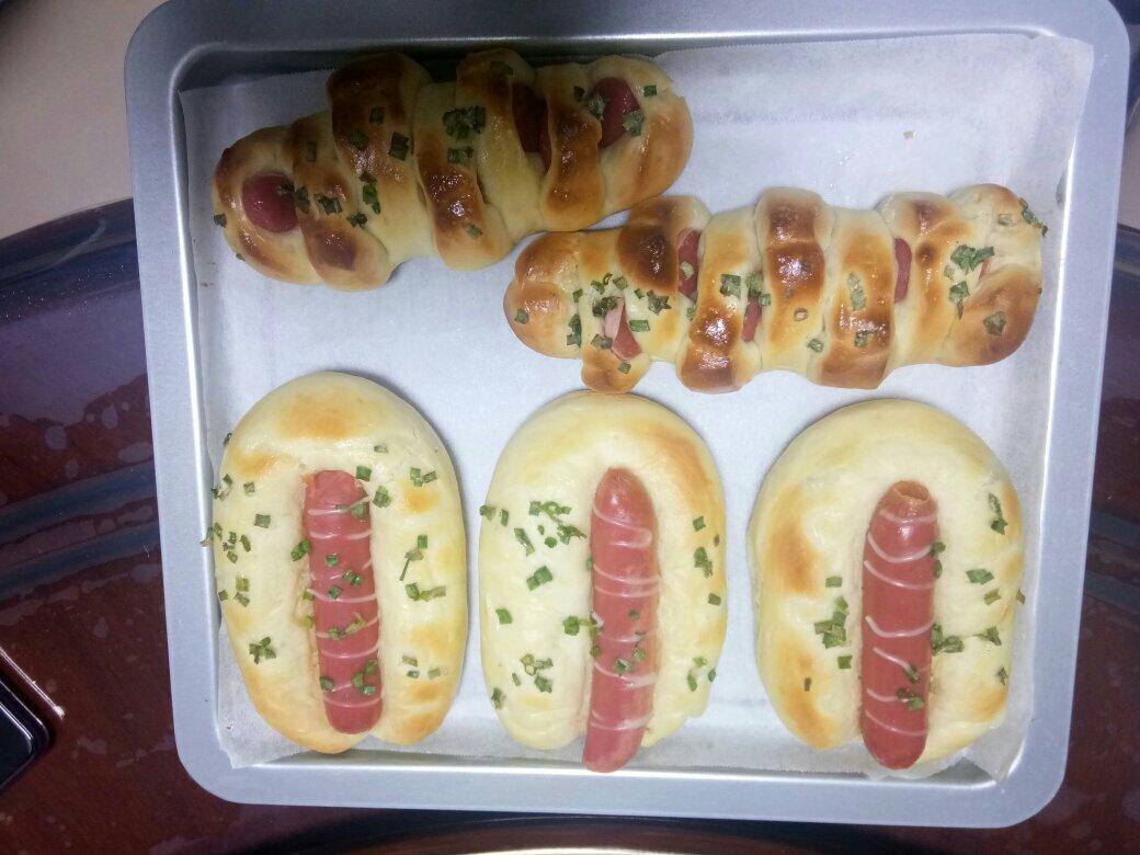 葱香火腿肠面包