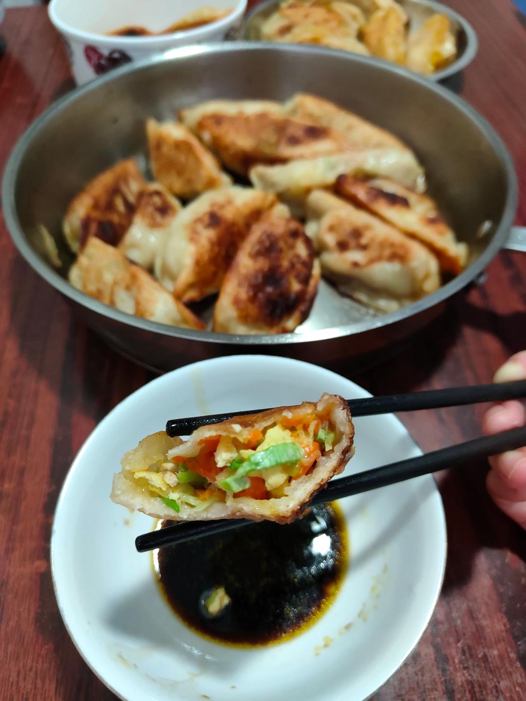 喷香喷香的「素锅贴」