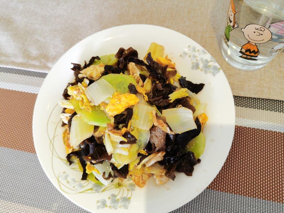 黄瓜木耳炒鸡蛋