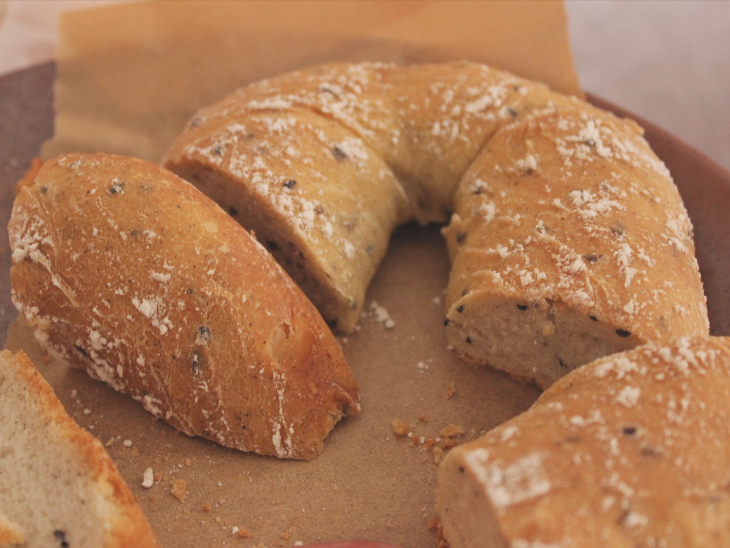 传统欧包
天然酵种 让你的面包拥有大气孔 漂亮耳朵