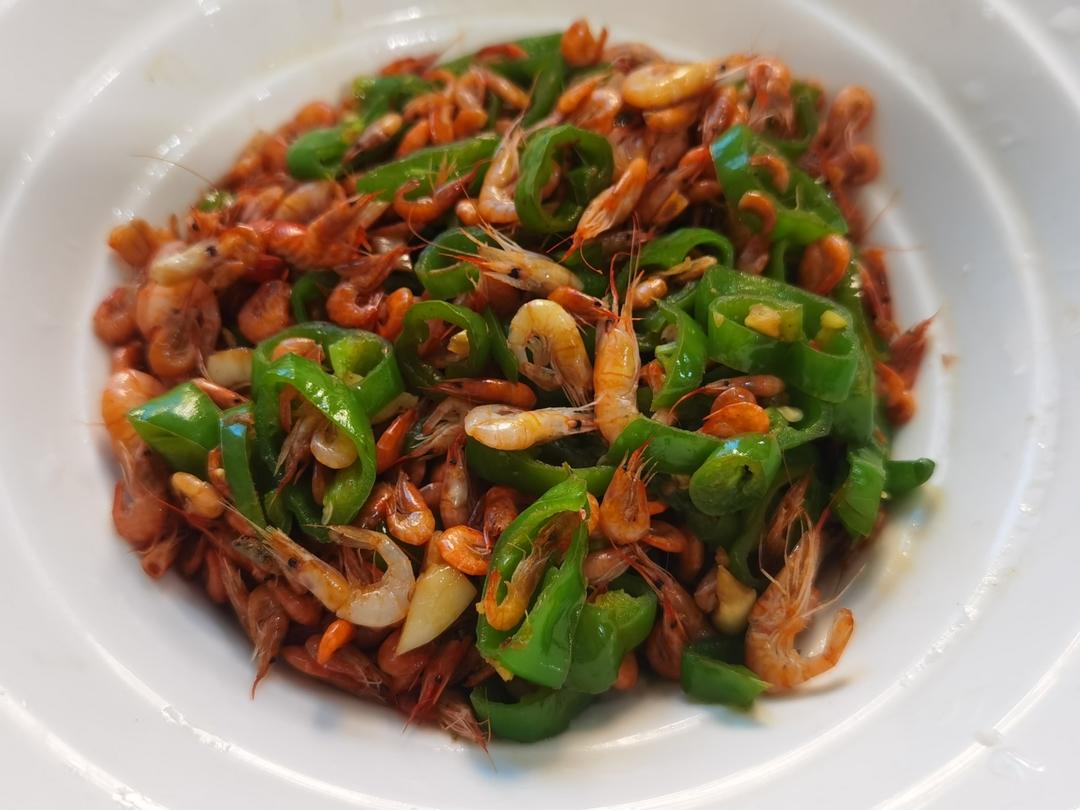 家常徽菜：青椒炒小河虾