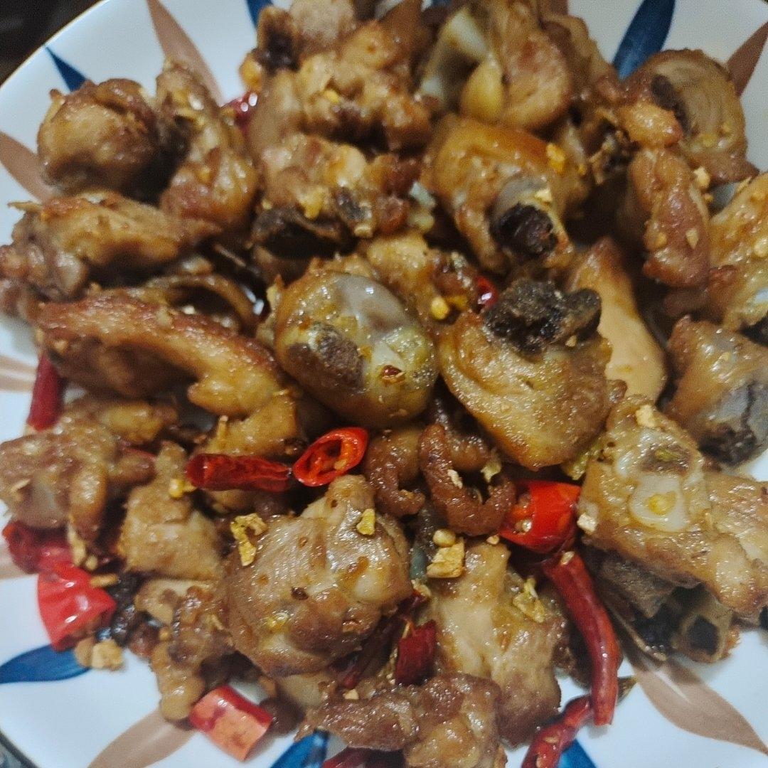 人见人爱的辣子鸡
