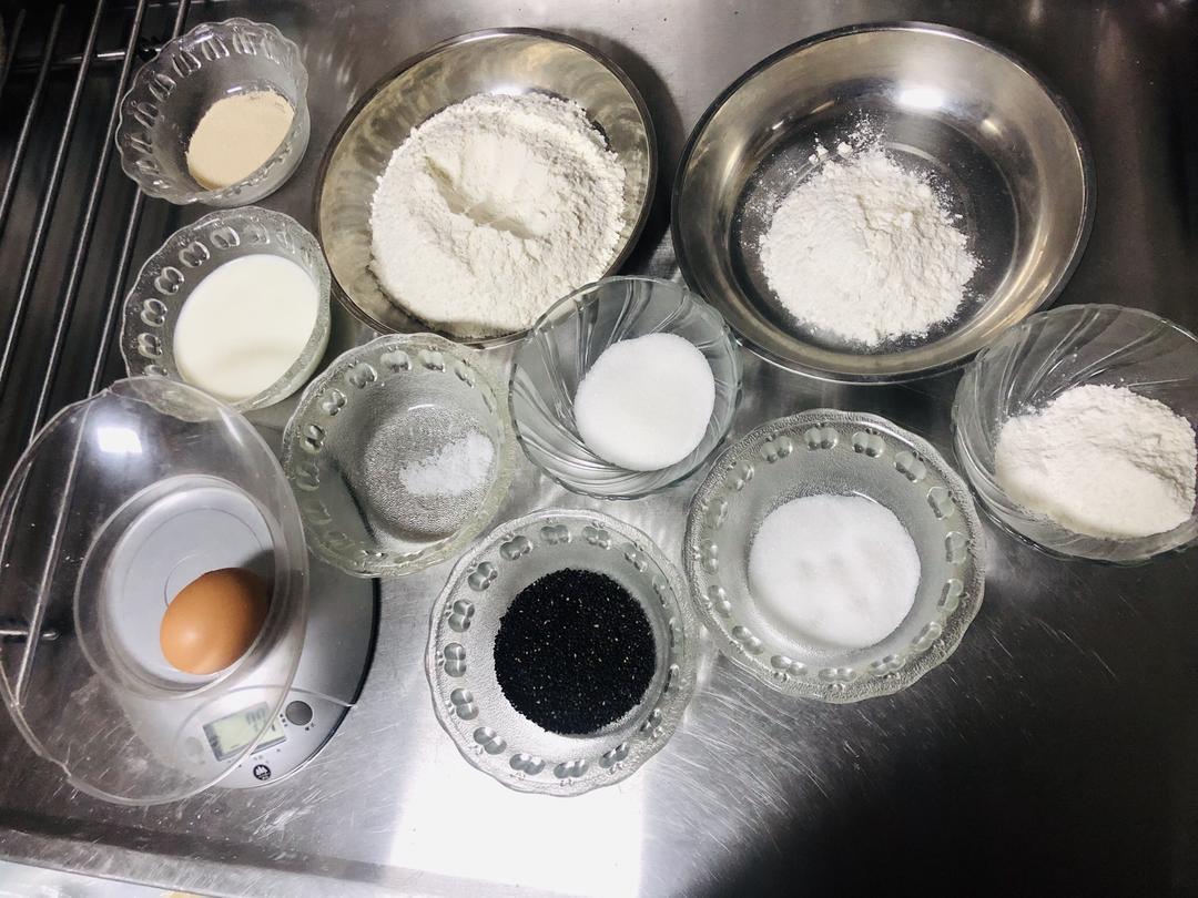 纯奶手撕吐司的做法 步骤1