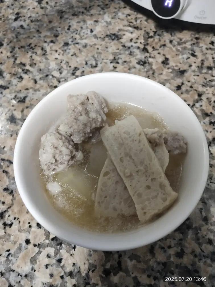 巨鲜美的冬瓜丸子汤