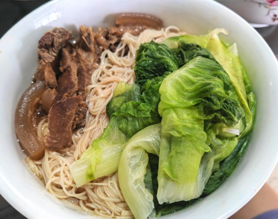 酱烧牛骨