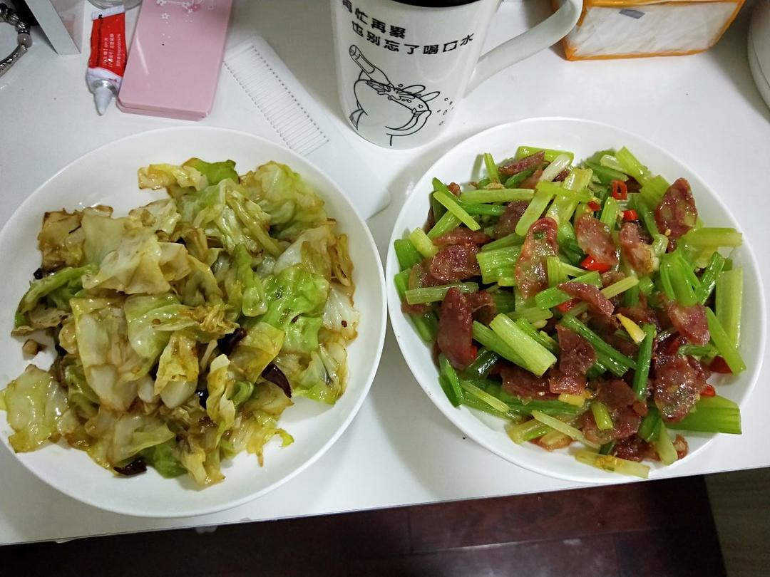 西芹炒腊肠（热菜）