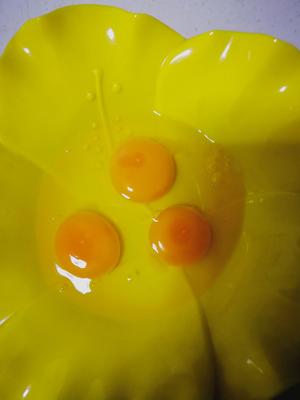 木槿花煎蛋的做法 步骤3
