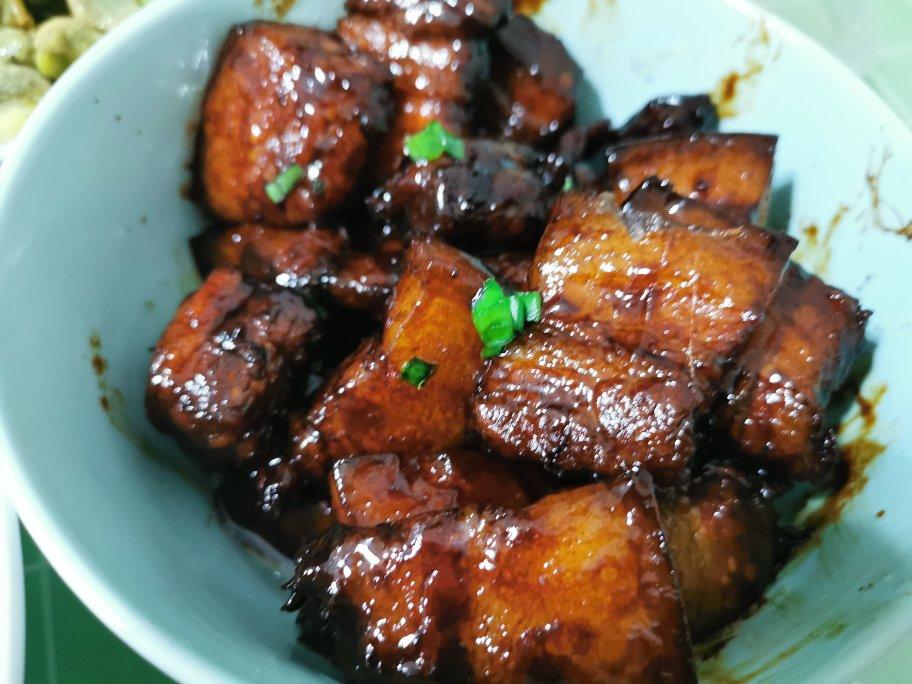 吃一块想两块不油不腻红烧肉