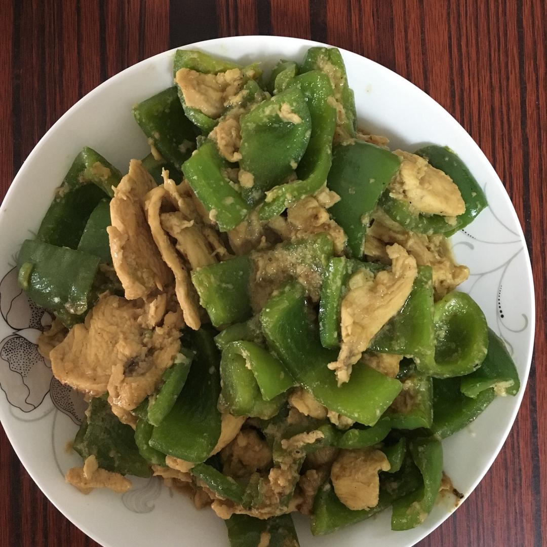 把鸡肉炒的嫩嫩的：青椒溜鸡片