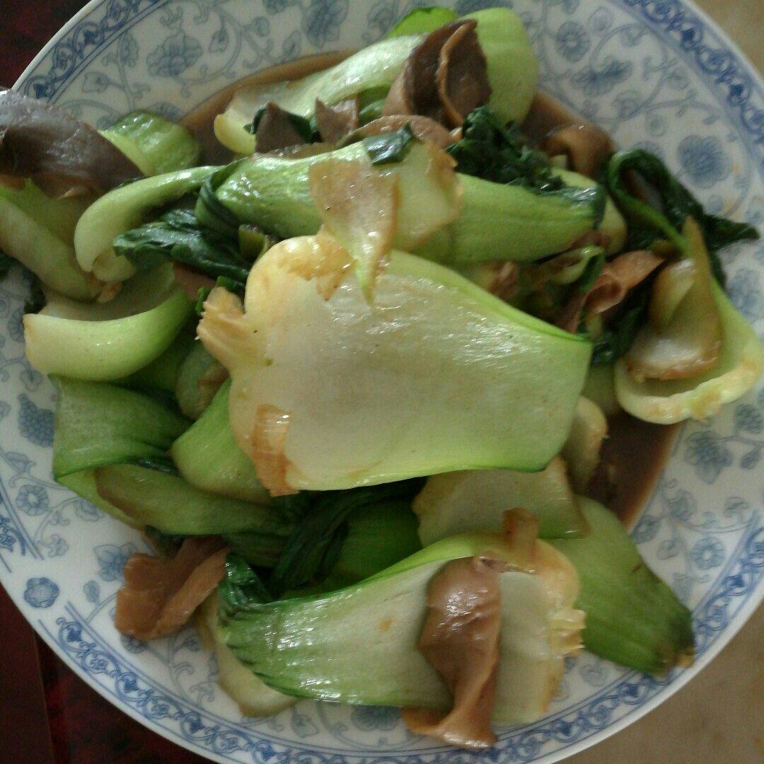 蘑菇炒青菜