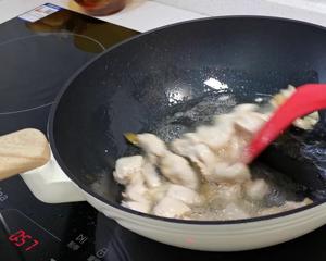 简单却专业的咖喱鸡块做法的做法 步骤6