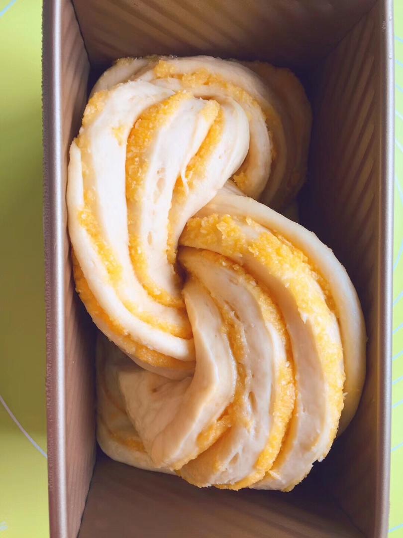 椰蓉吐司面包 Coconut Loaf
