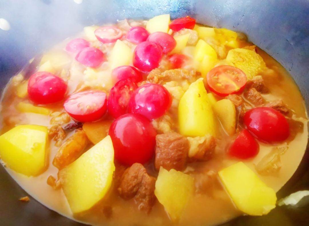 土豆焖牛腩