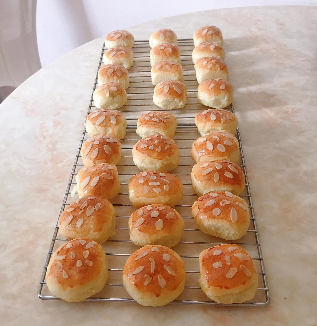 鲜奶油小餐包（一次发酵）