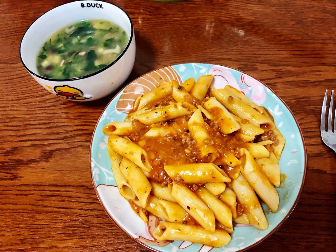 （完胜必胜客的）番茄肉酱意大利面～
