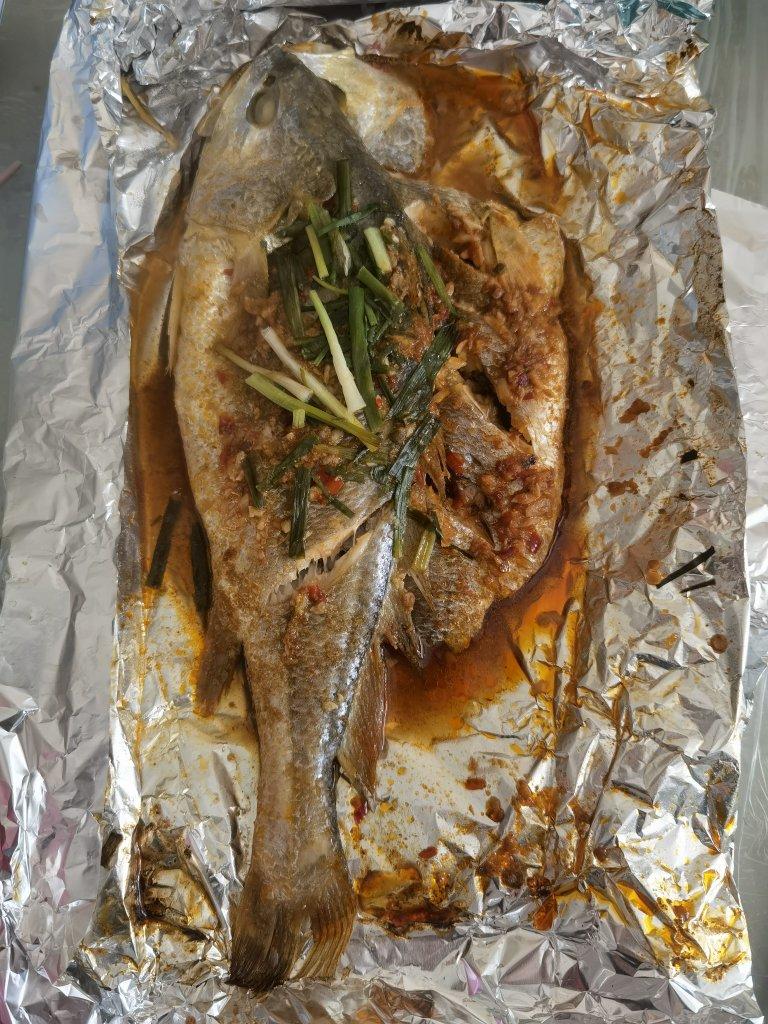 锡纸黄花鱼，味道一绝！再也不用出门大排长队等吃鱼啦！