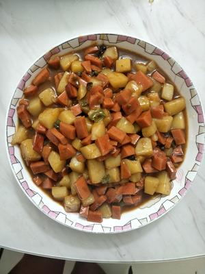 超下饭的火腿土豆粒还可以和面的做法 步骤5
