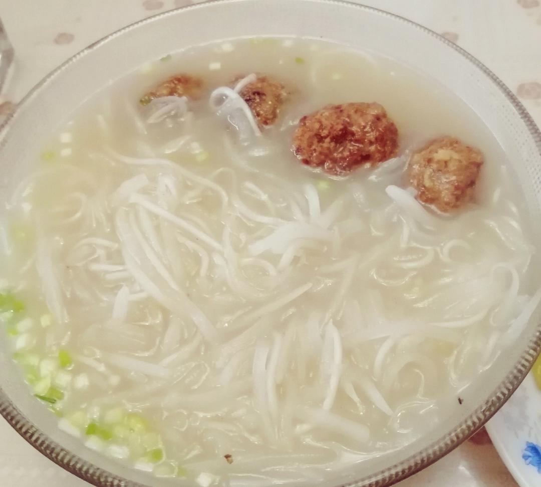 萝卜丸子汤