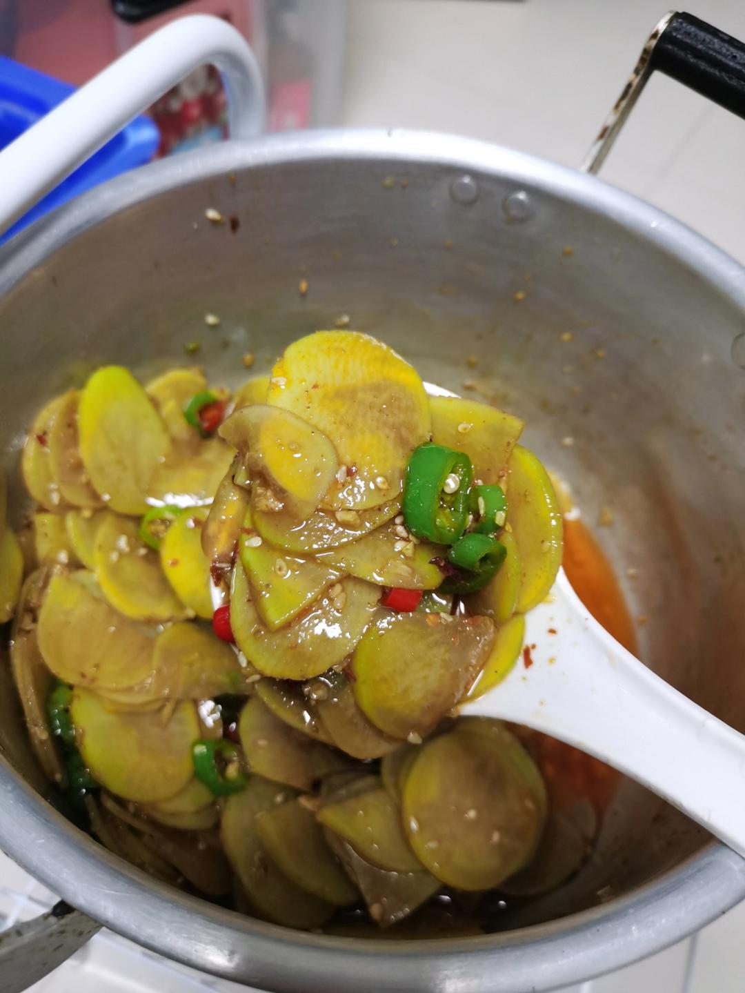 土豆销魂吃法！酸辣开胃的凉拌土豆片