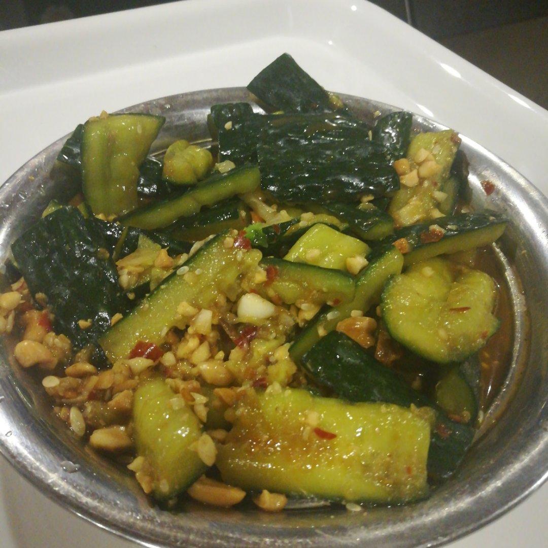 凉拌黄瓜