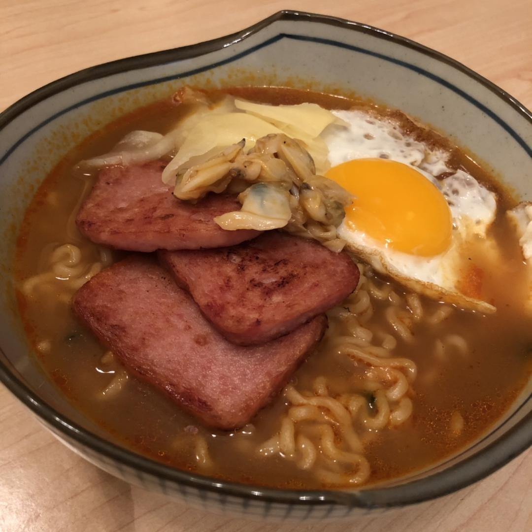 港式餐蛋面